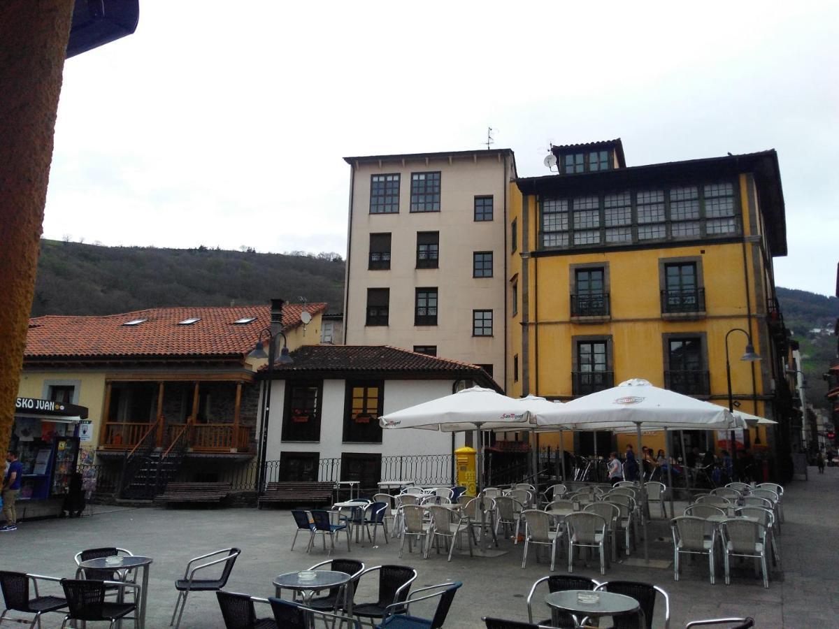 La Refierta Lejlighed Cangas De Narcea Eksteriør billede
