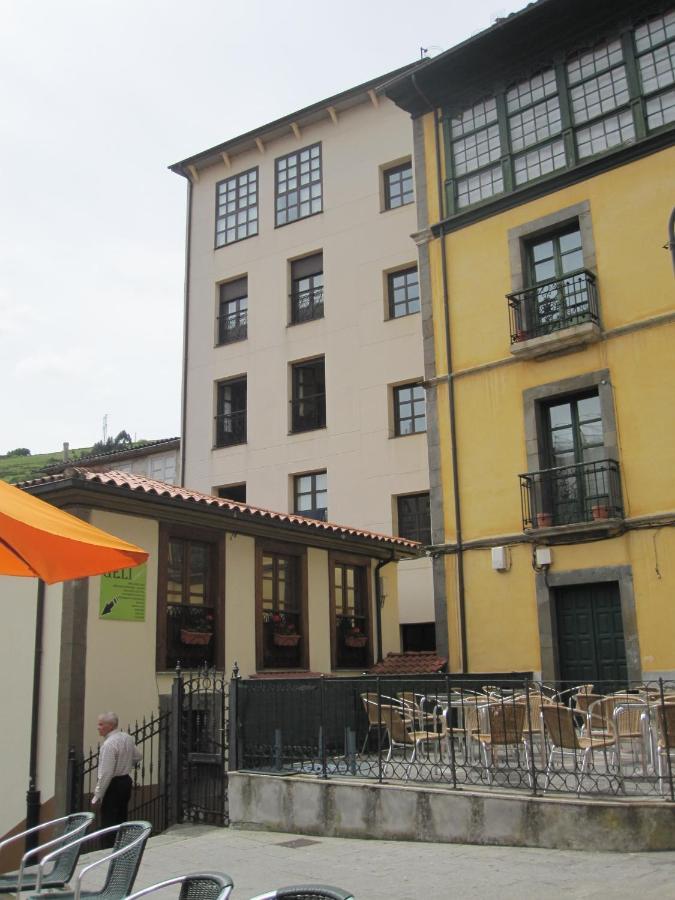 La Refierta Lejlighed Cangas De Narcea Eksteriør billede